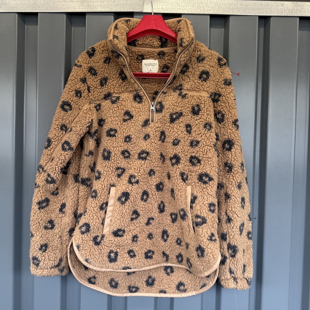 NEW: Abercrombie & Fitch Half-Zip Sherpa Fleece, Tan Animal Print, Size:M